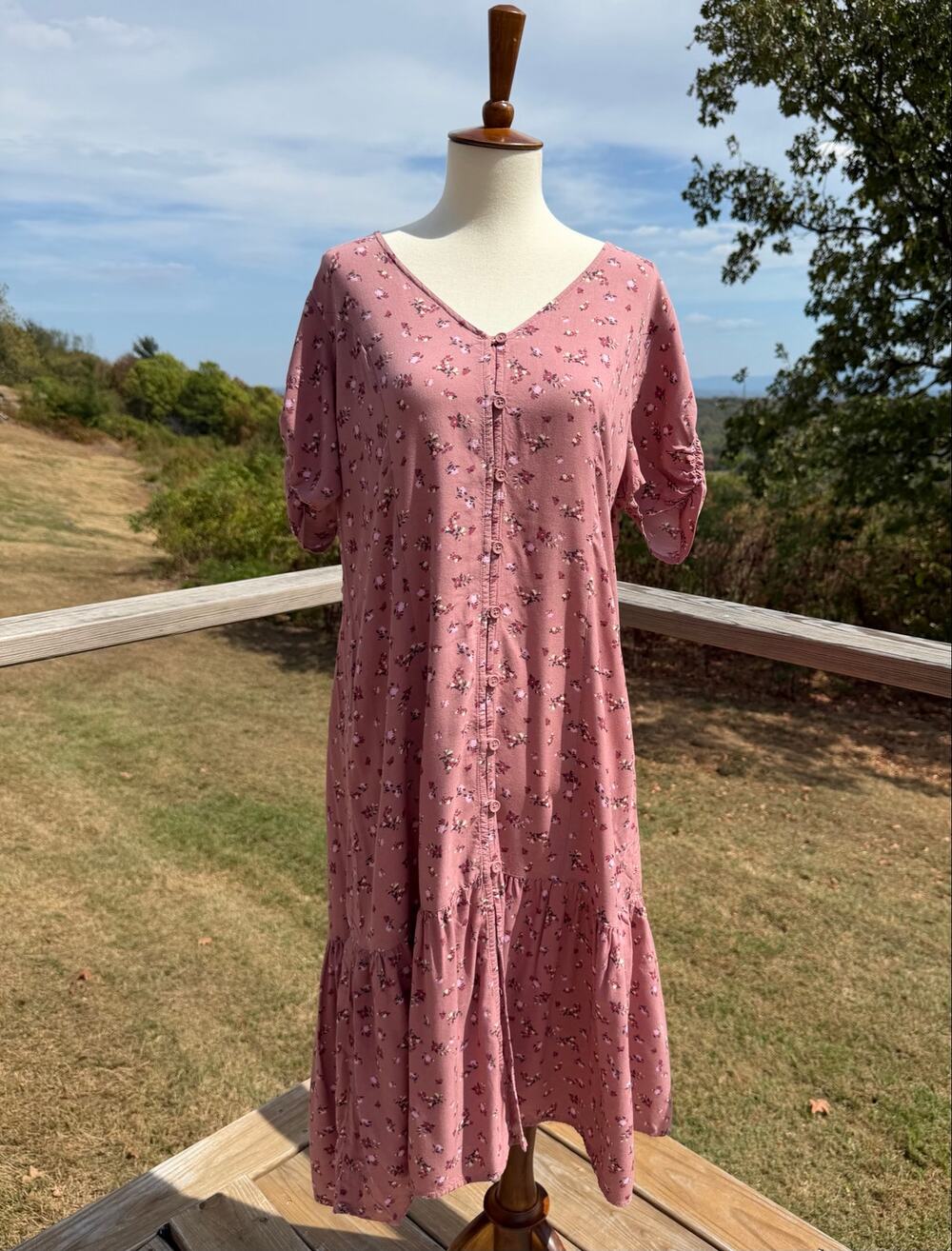 Wild Fable Mauve Floral V-Neck Button Front Tiered Midi Dress Women’s Size Large